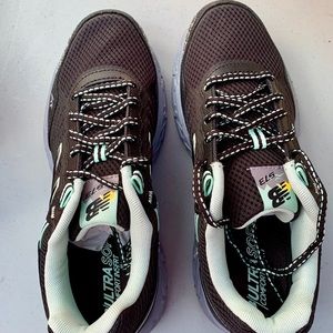 New Balance Trail Running 573v3 Shoes, Size 9B